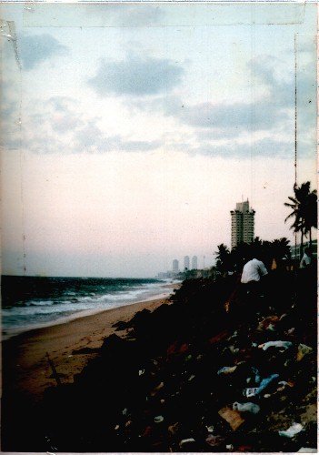 Picturesque beach in Colombo